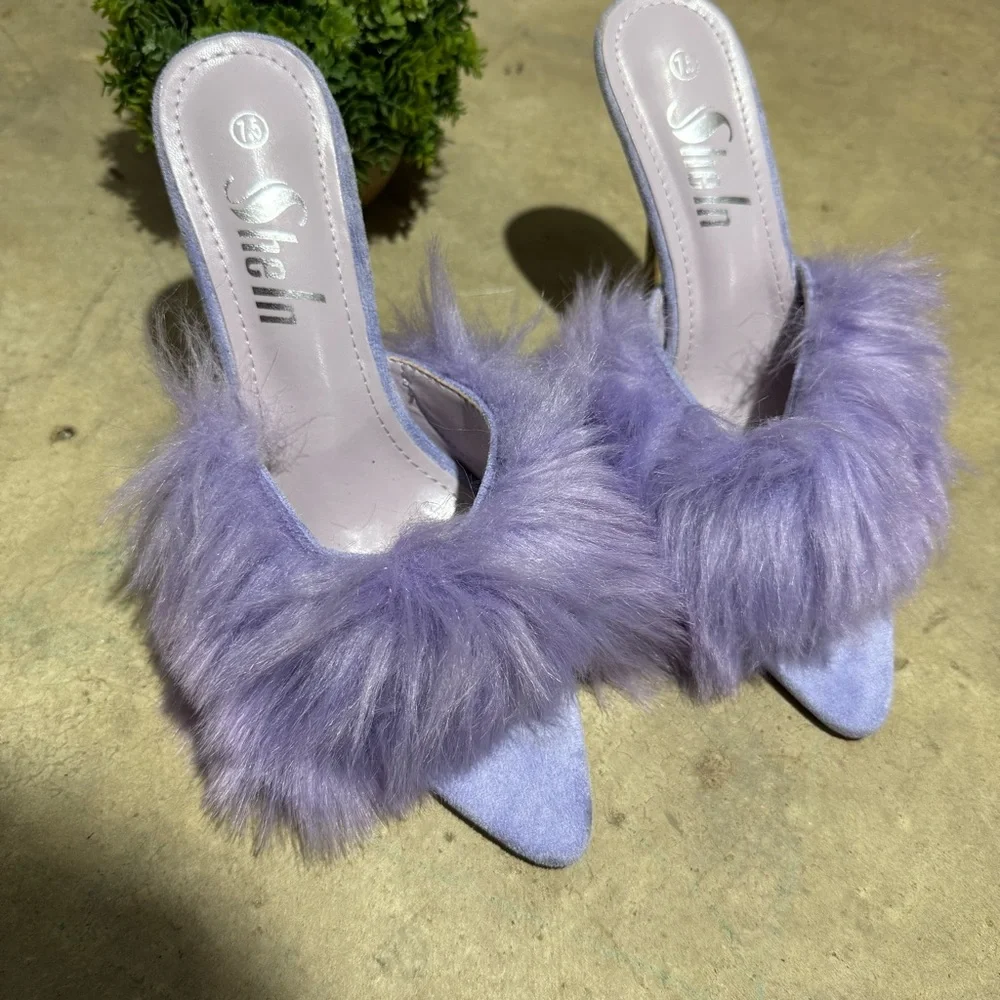 NWOT Purple Faux‎ Fur High Heels Women Size 7.5 NYE Party Formal Wedding Lilac